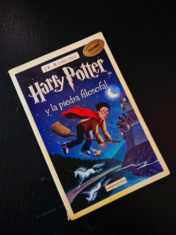 Harry Potter y la Piedra Filosofal, J.K. Rowling.