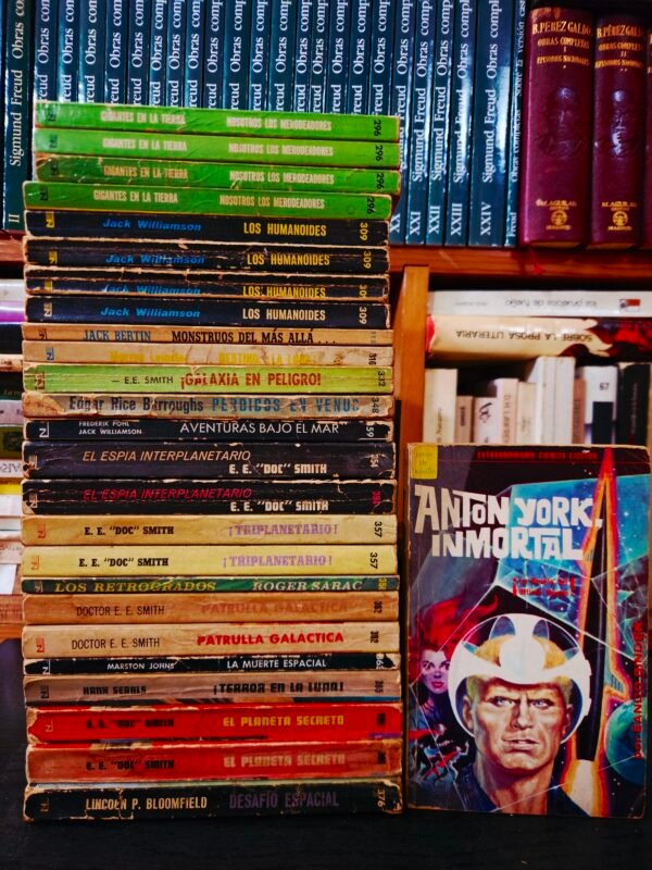 22 libros de ciencia ficcion , joyas de bolsillo